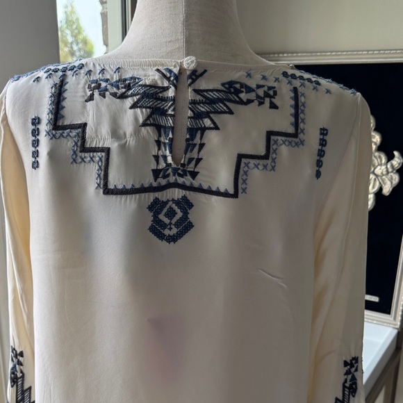 Johnny Was SAMARA 2 pieces Cream and Blue Embroidered Dress - Picture 5 of 8